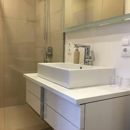 Christmann's * Weisenheim am Berg